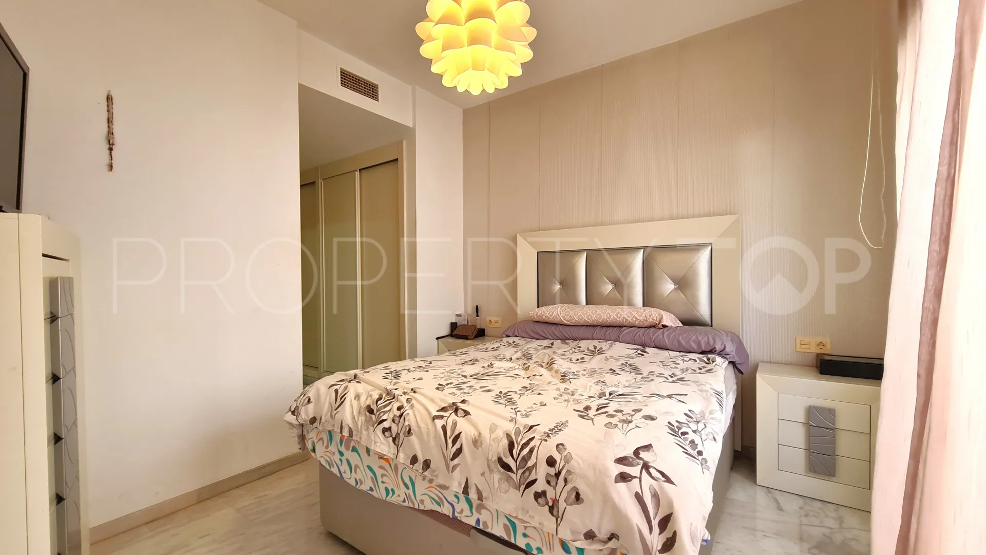 Apartamento a la venta en Estepona de 3 dormitorios