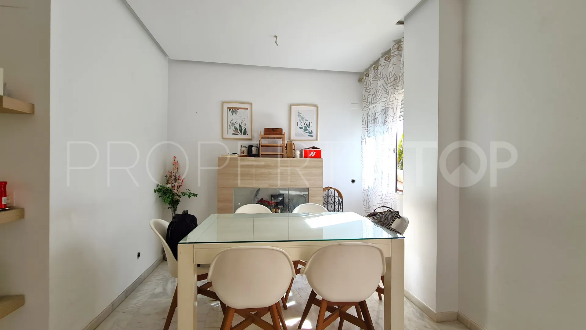 Apartamento a la venta en Estepona de 3 dormitorios