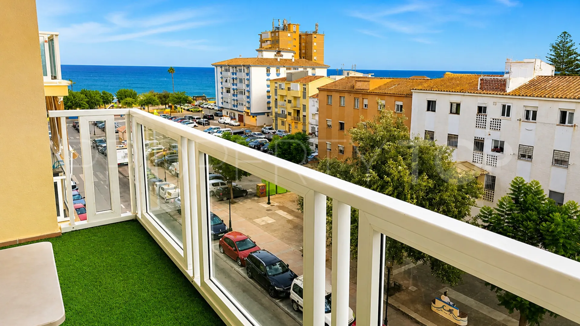 For sale 2 bedrooms apartment in Sabinillas