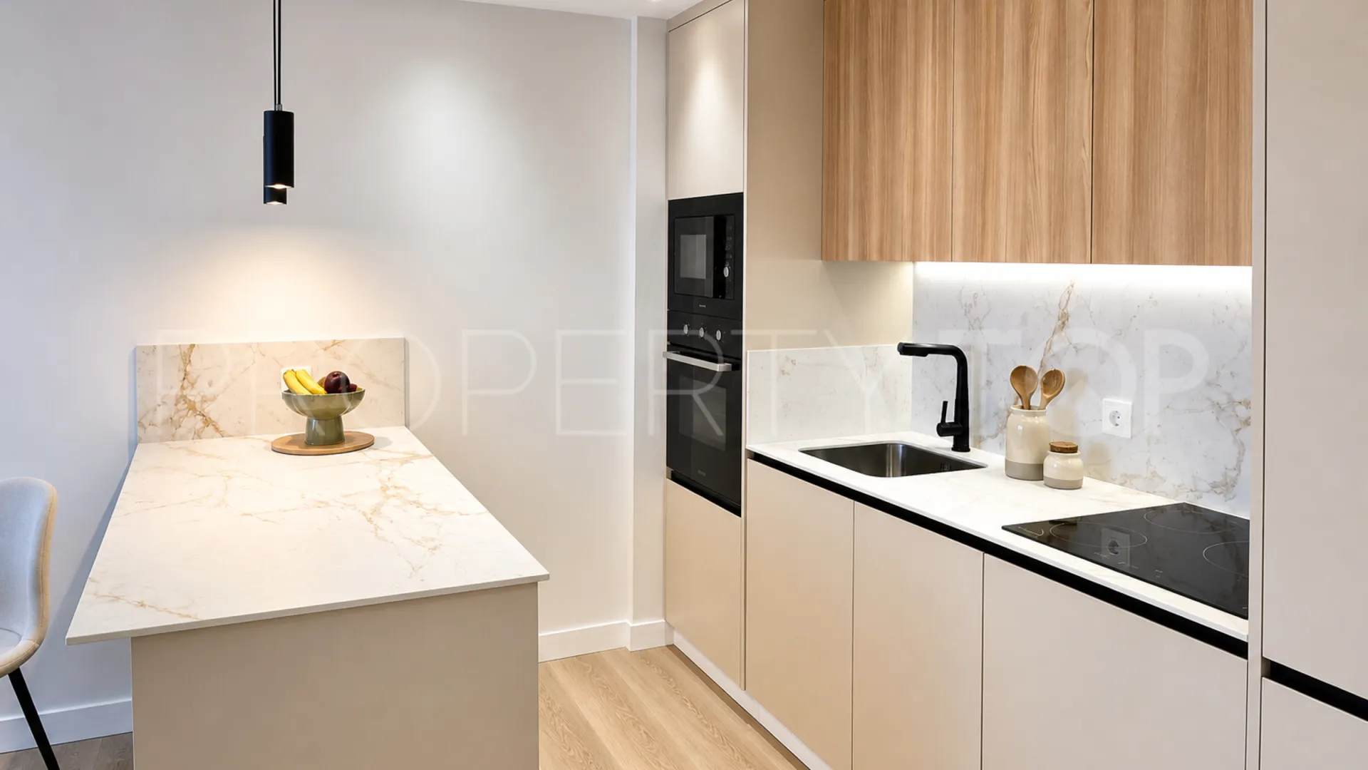For sale 2 bedrooms apartment in Sabinillas