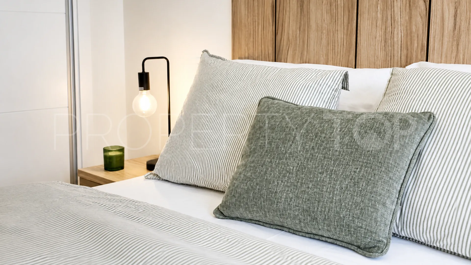 For sale 2 bedrooms apartment in Sabinillas