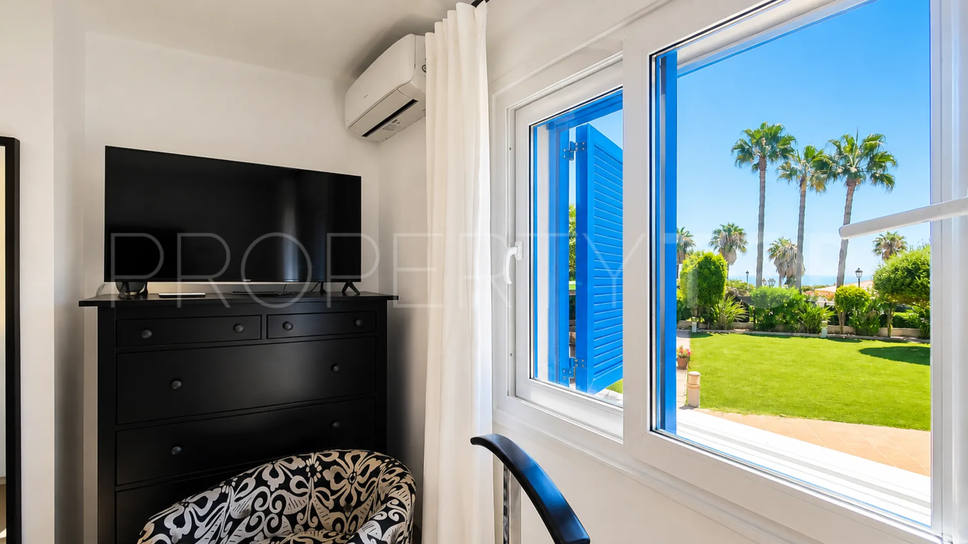 Apartamento planta baja en venta con 3 dormitorios en Sabinillas