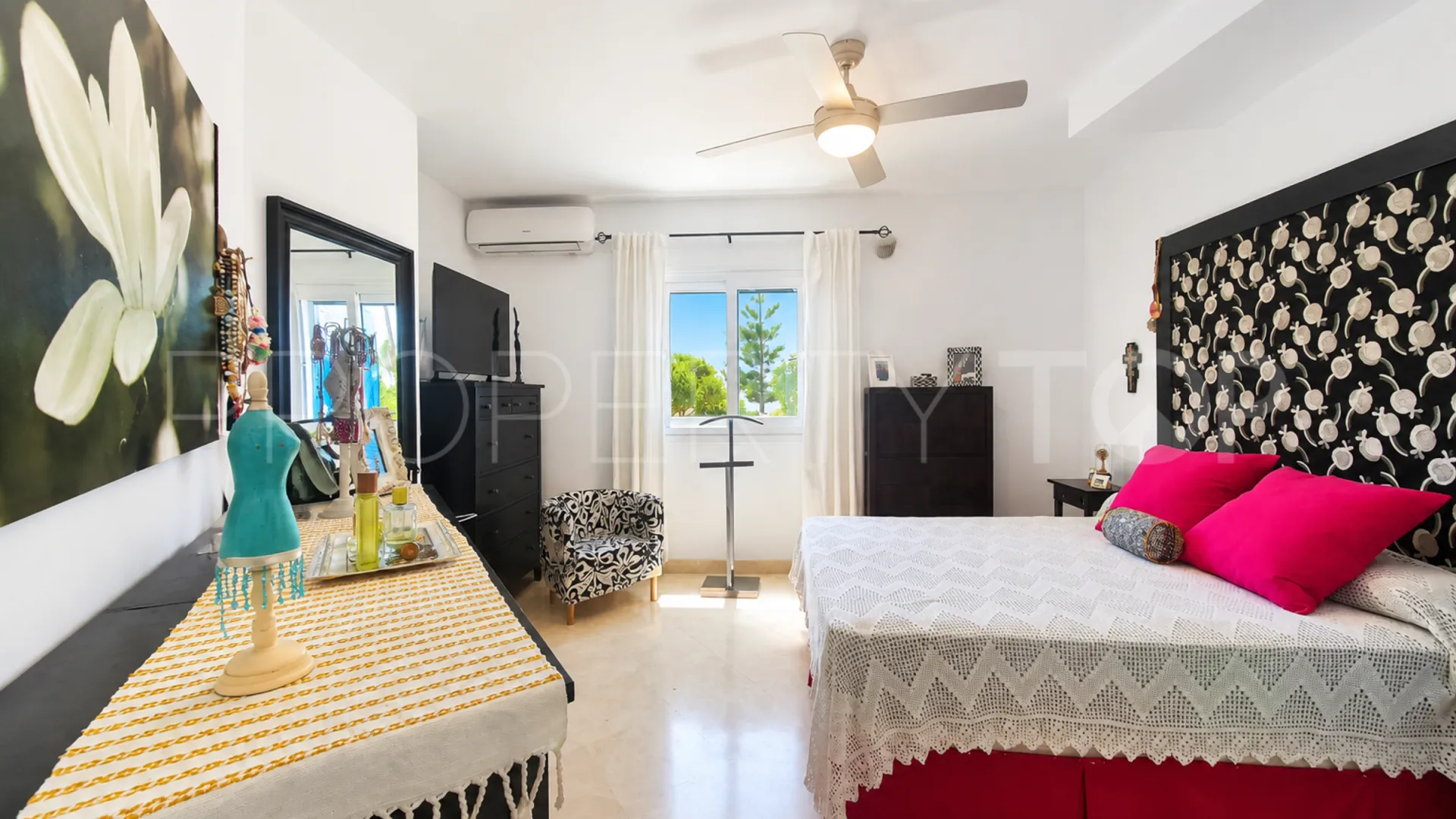Apartamento planta baja en venta con 3 dormitorios en Sabinillas