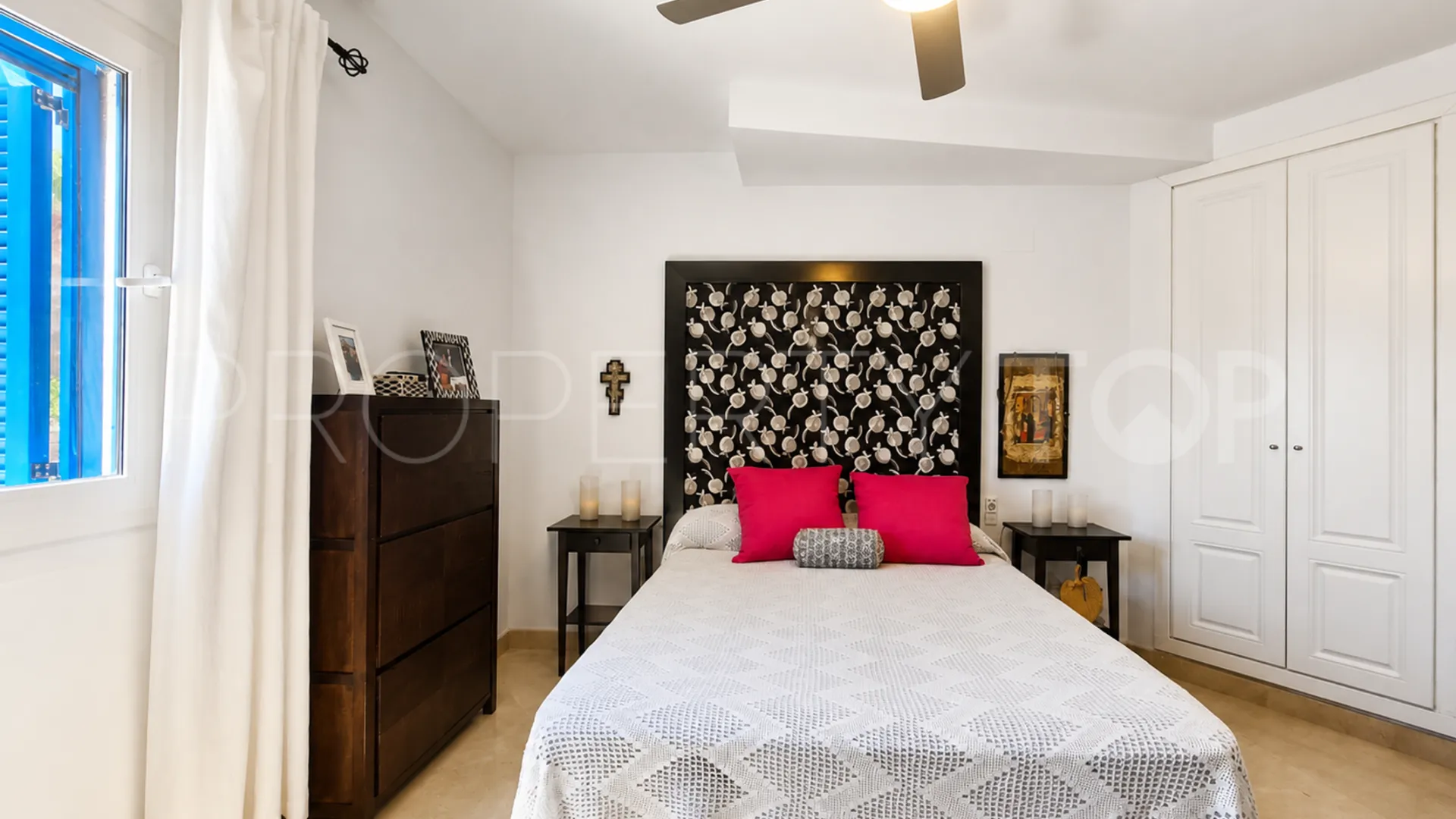 Apartamento planta baja en venta con 3 dormitorios en Sabinillas