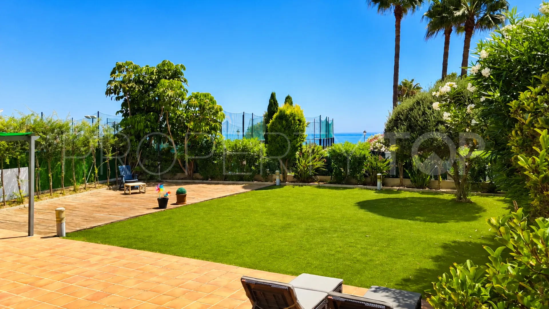 Apartamento planta baja en venta con 3 dormitorios en Sabinillas
