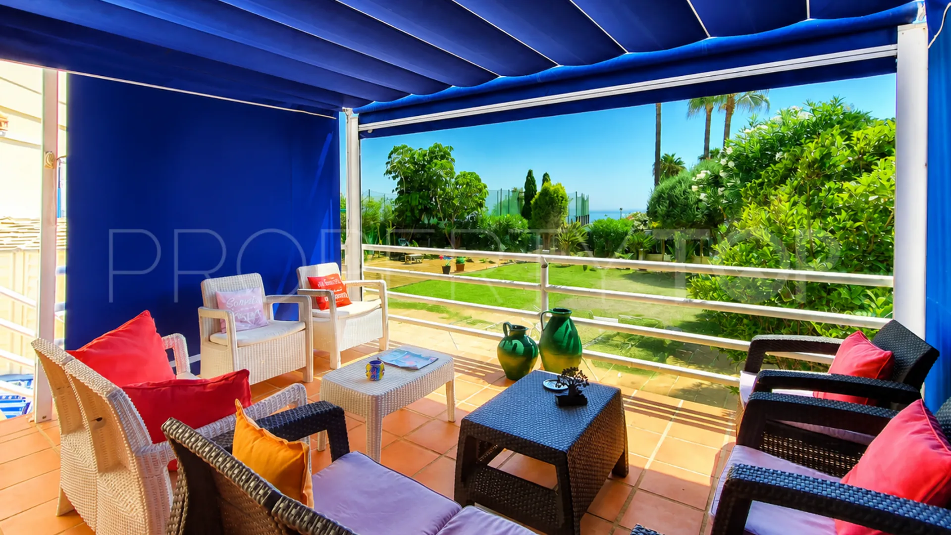Apartamento planta baja en venta con 3 dormitorios en Sabinillas