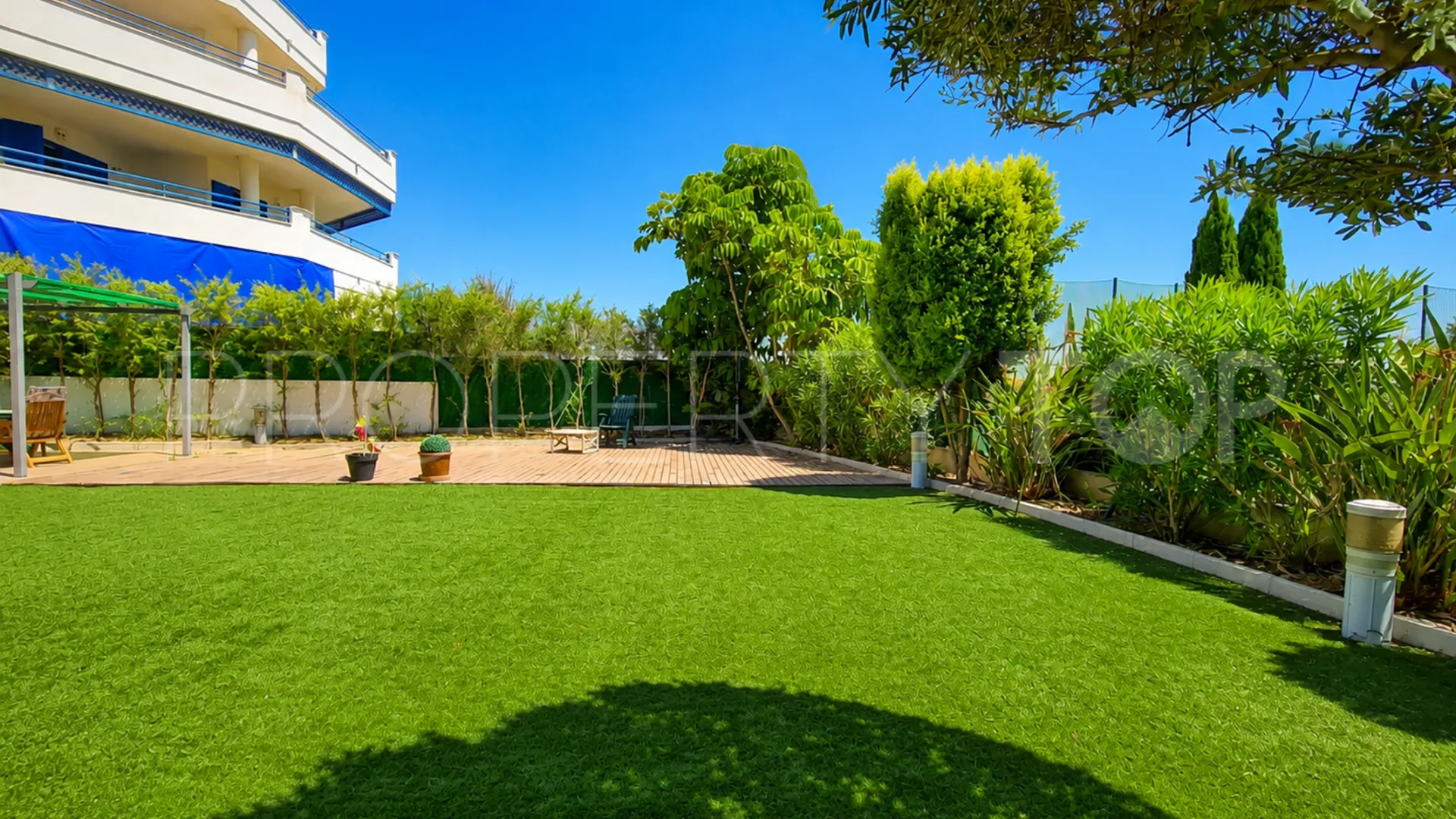 Apartamento planta baja en venta con 3 dormitorios en Sabinillas