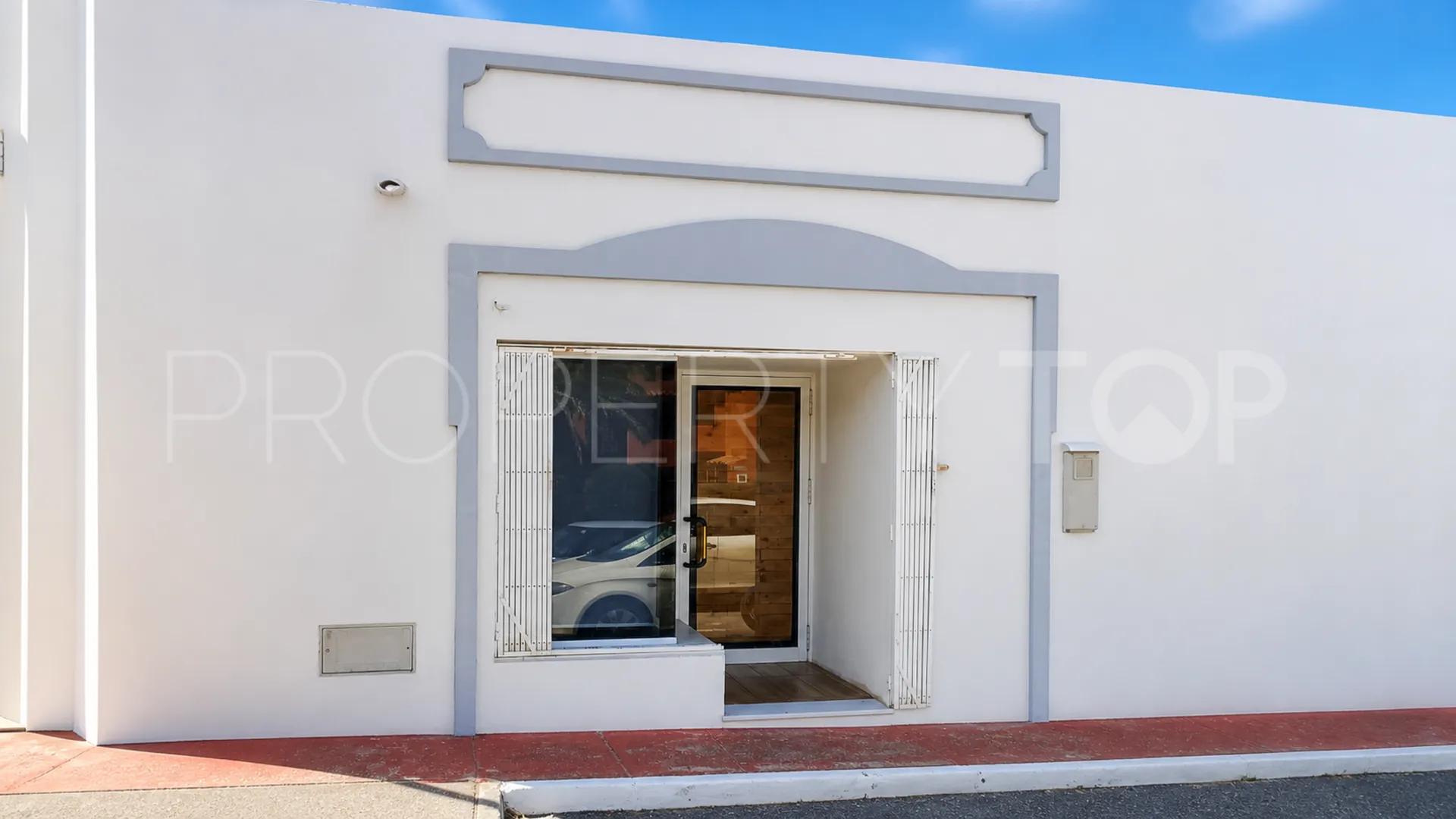 For sale La Duquesa ground floor apartment