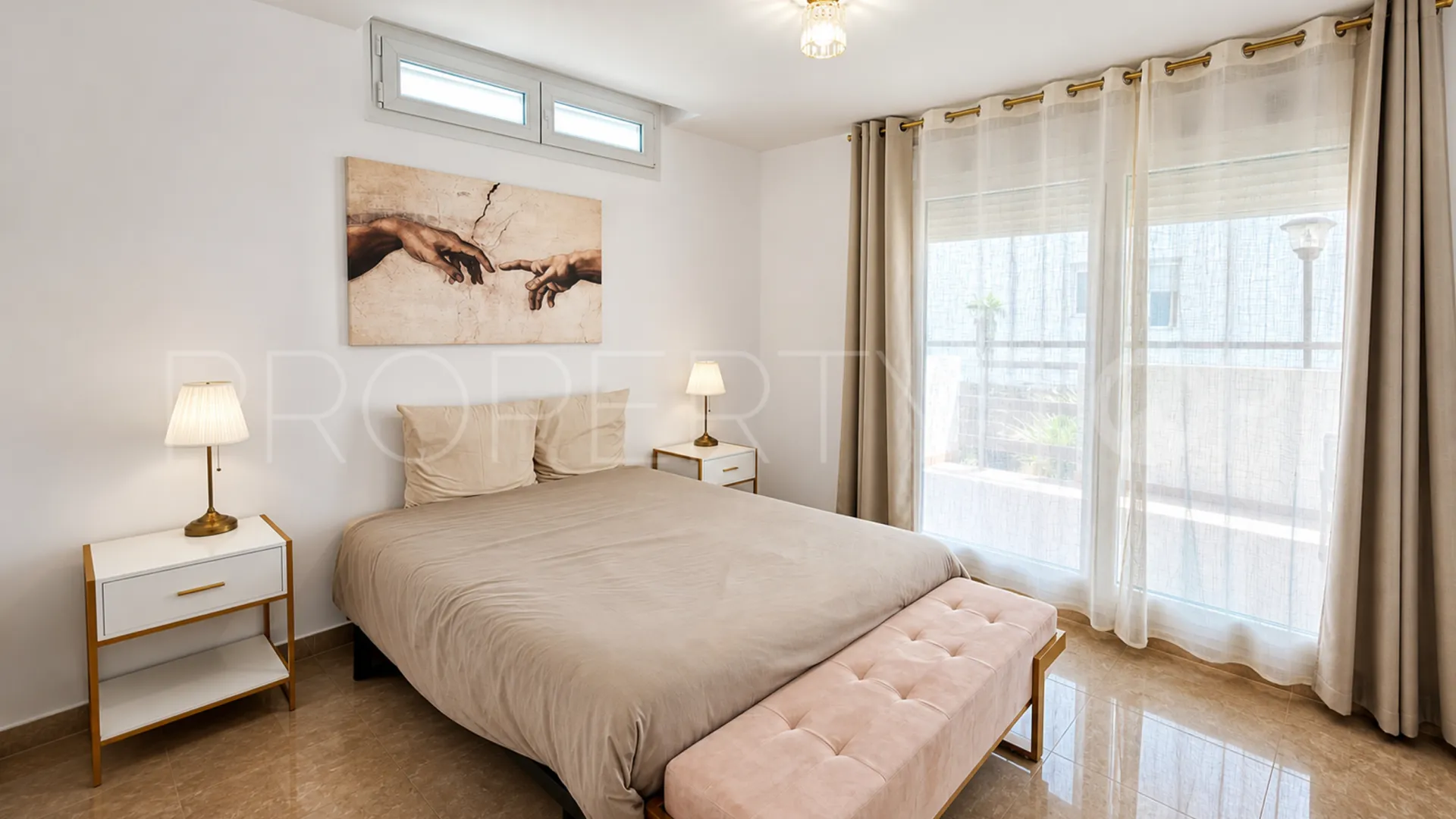 Villa for sale in La Duquesa