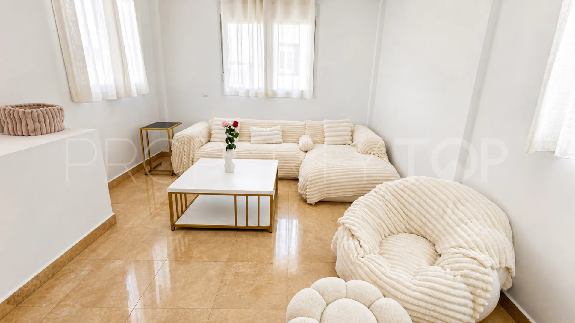 Villa for sale in La Duquesa