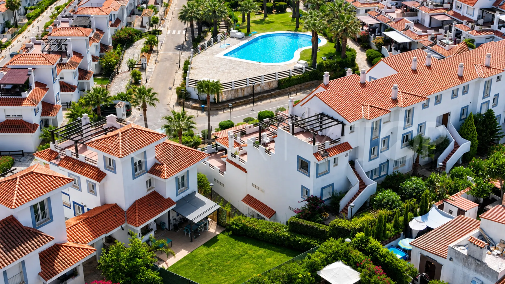 For sale villa with 6 bedrooms in La Duquesa