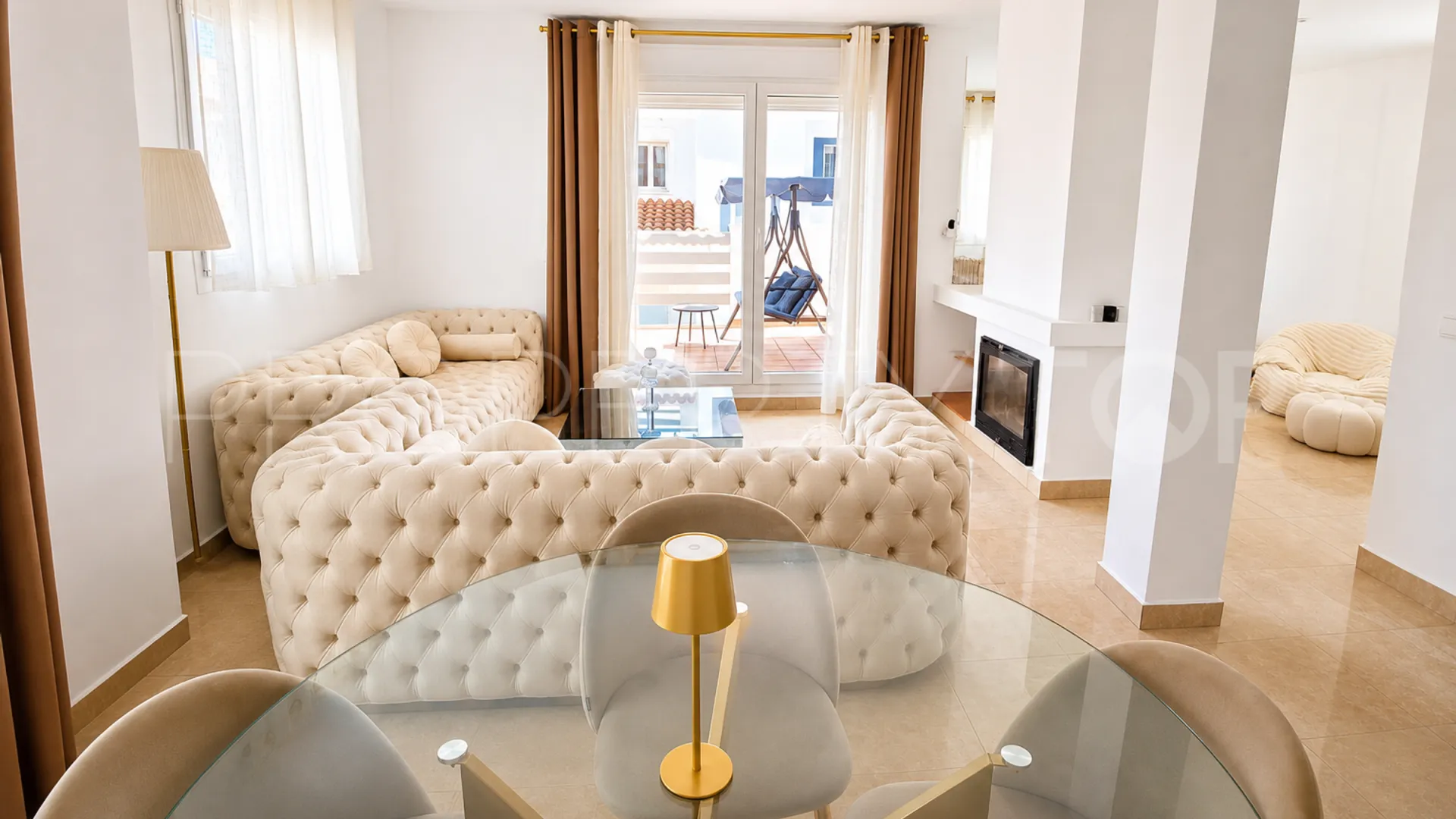 Villa for sale in La Duquesa