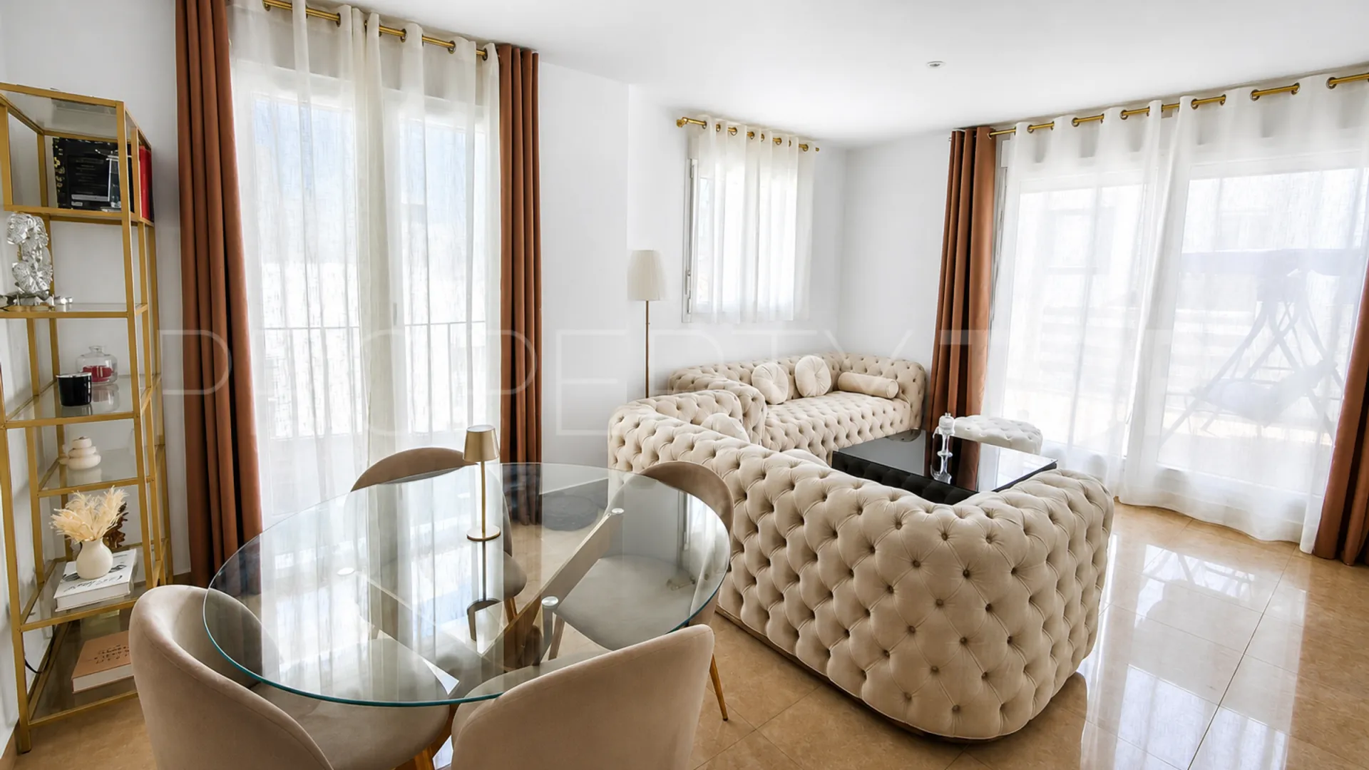 Villa for sale in La Duquesa