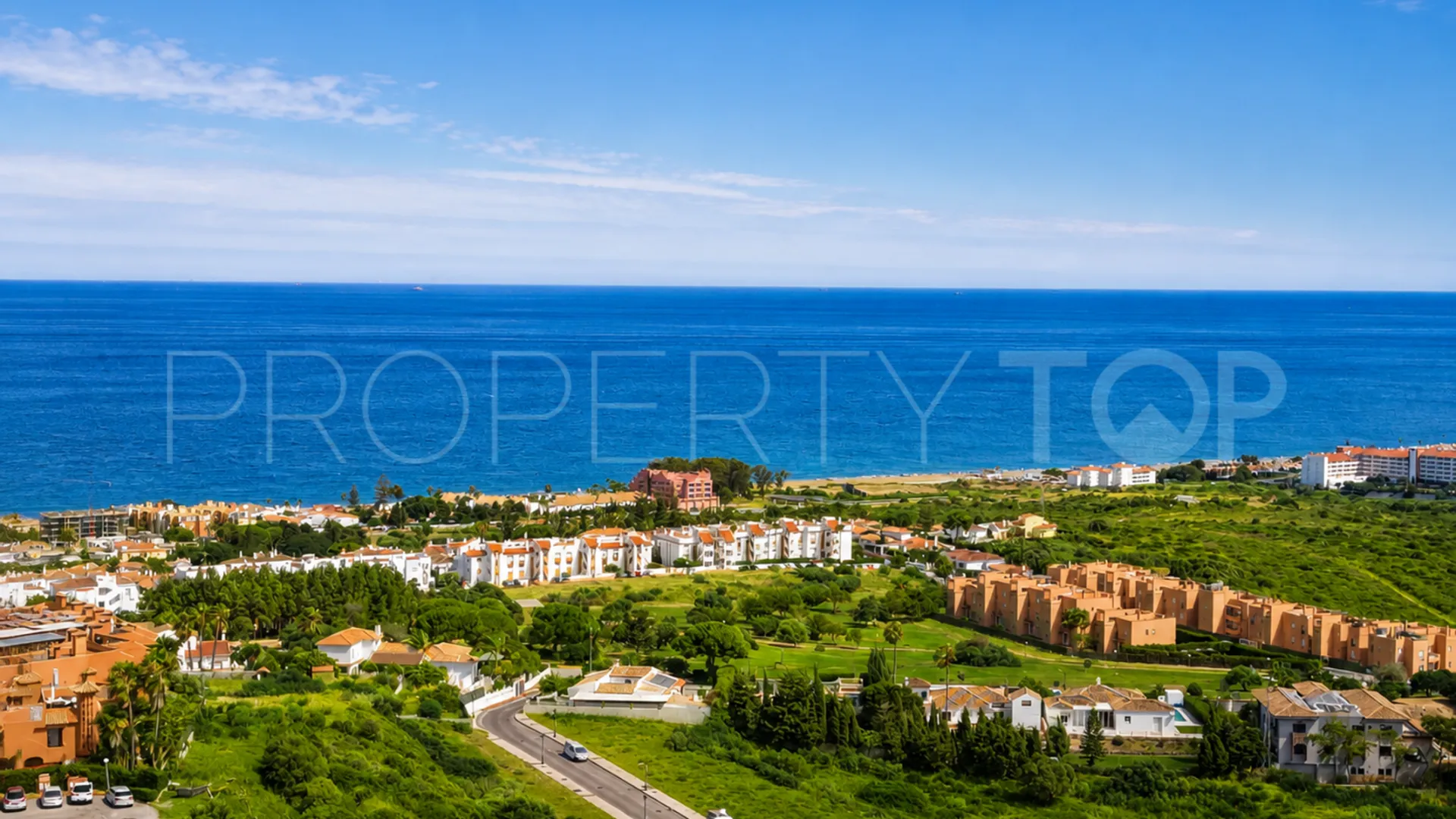 For sale villa with 6 bedrooms in La Duquesa