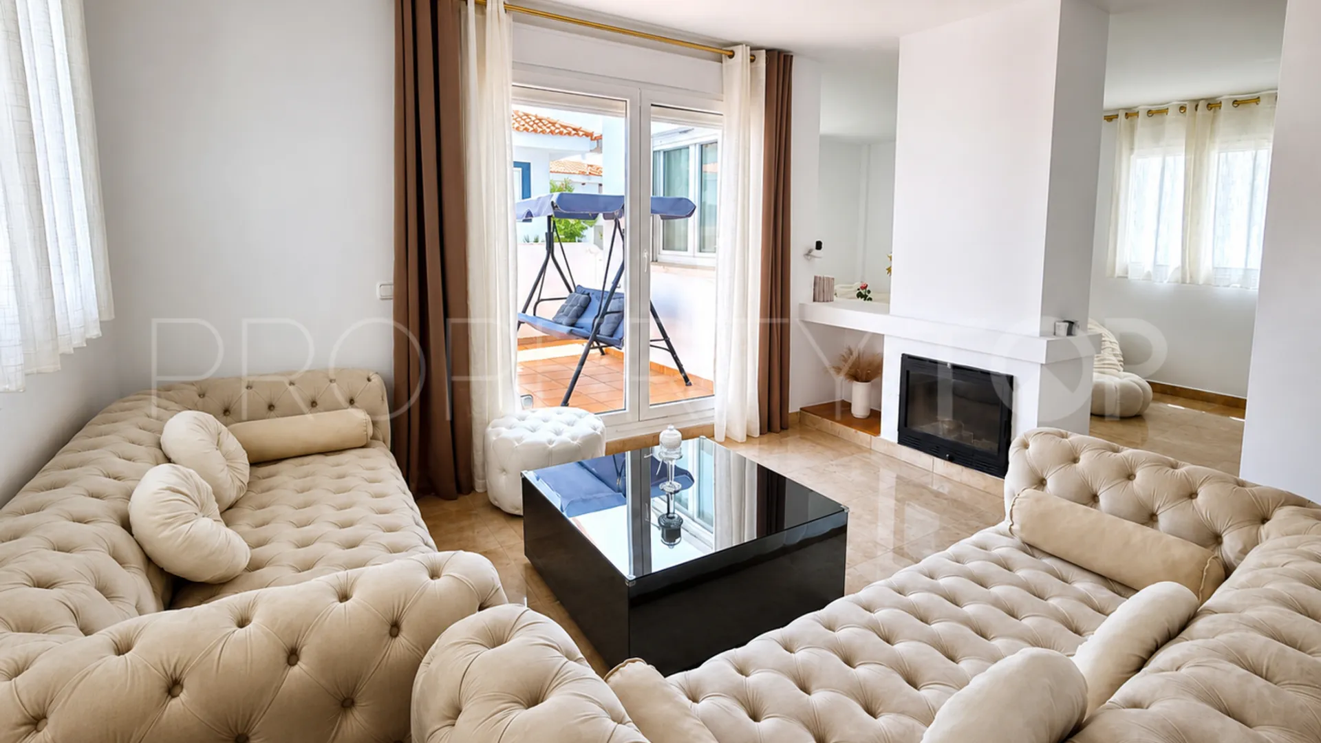 Villa for sale in La Duquesa
