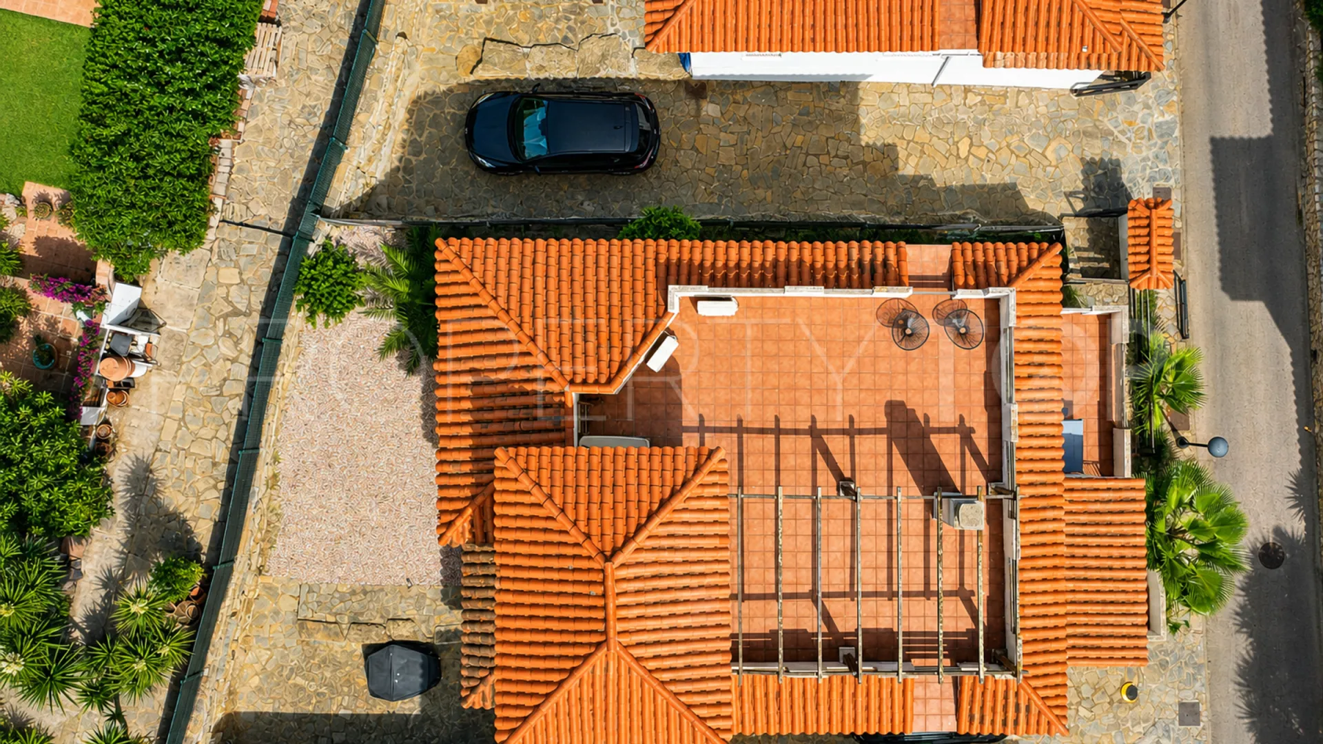 For sale villa with 6 bedrooms in La Duquesa