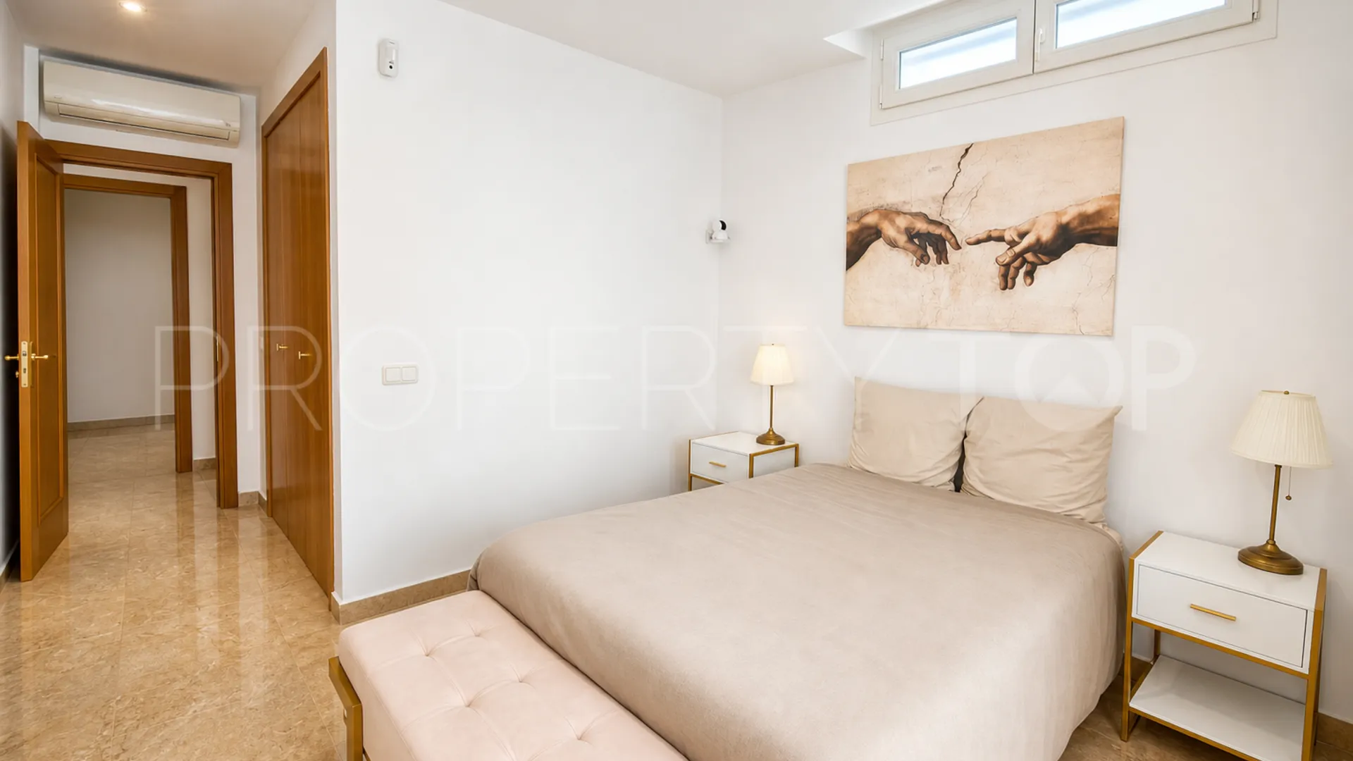 Villa for sale in La Duquesa
