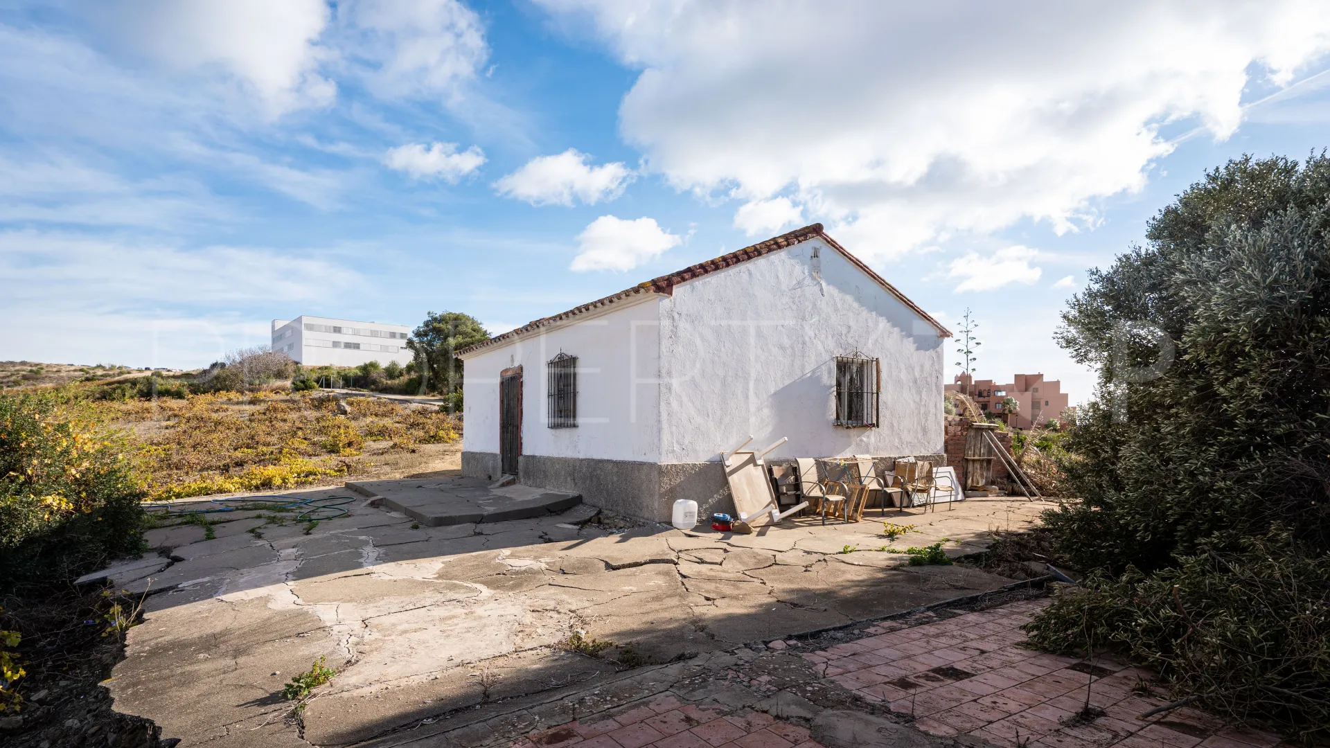 For sale cortijo in Manilva