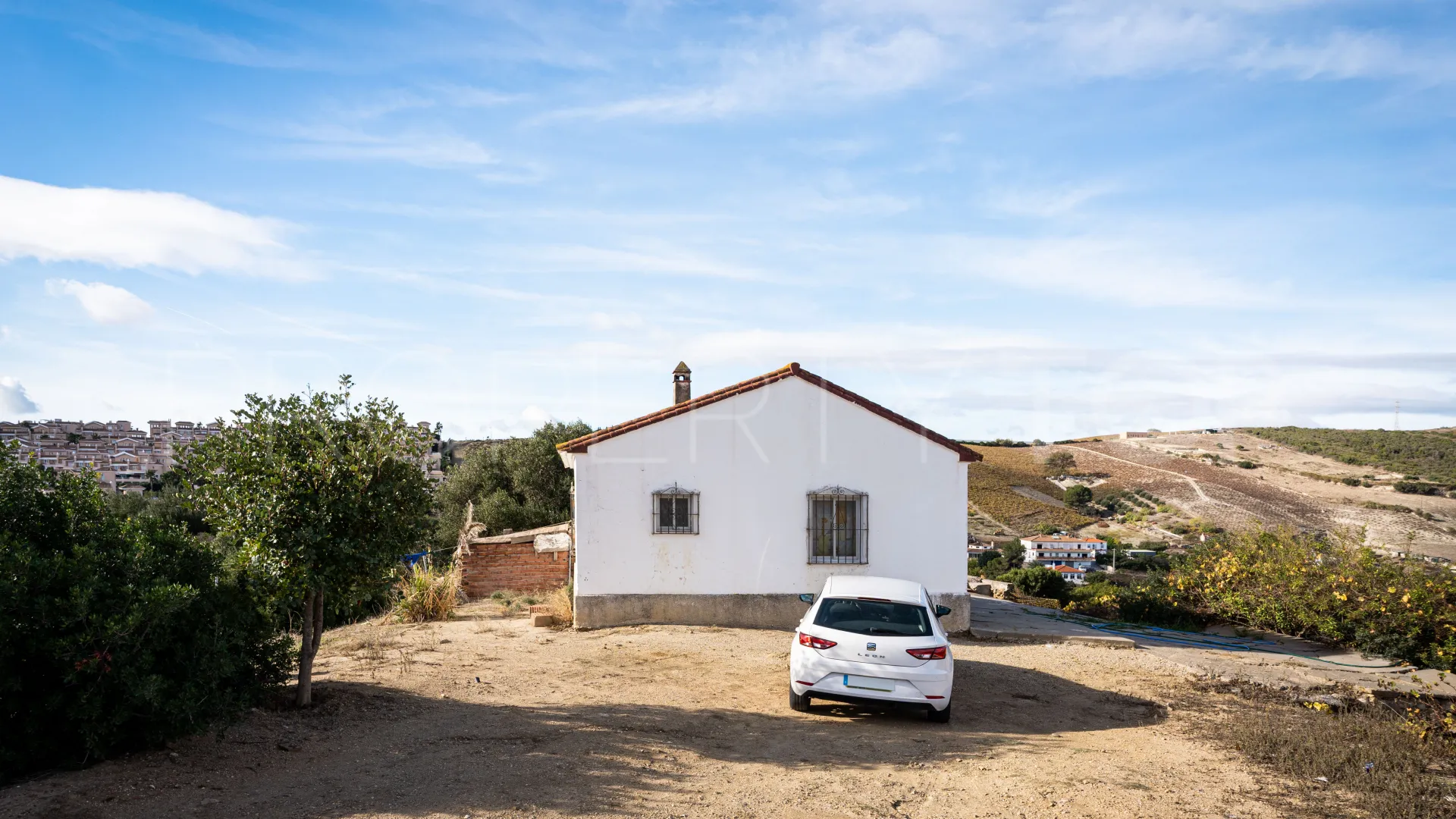 For sale cortijo in Manilva