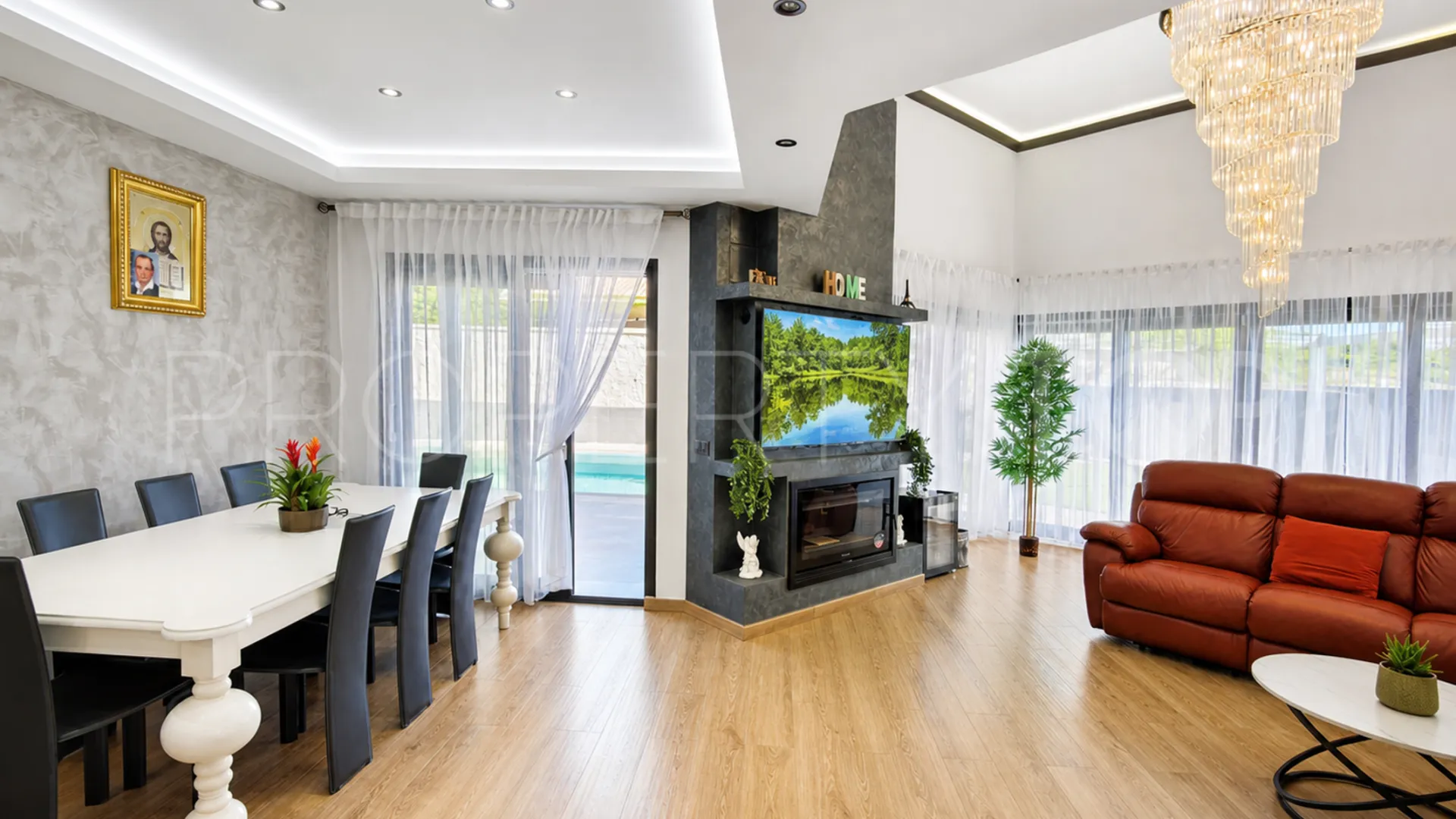 Villa a la venta con 4 dormitorios en Estepona