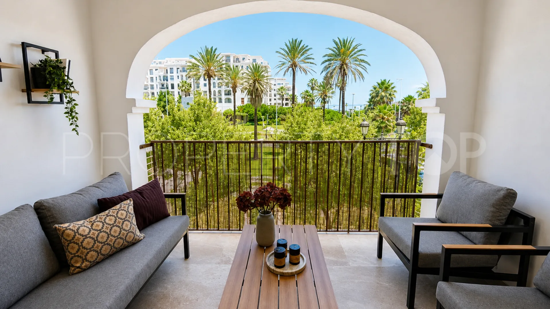 Puerto La Duquesa apartment for sale
