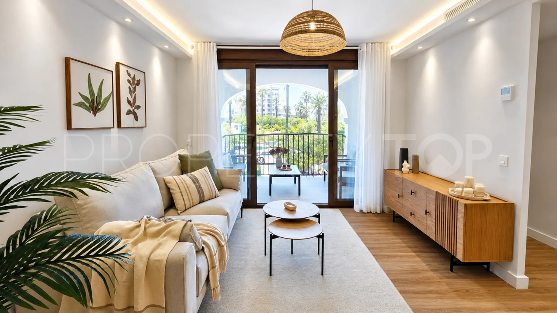 Puerto La Duquesa apartment for sale