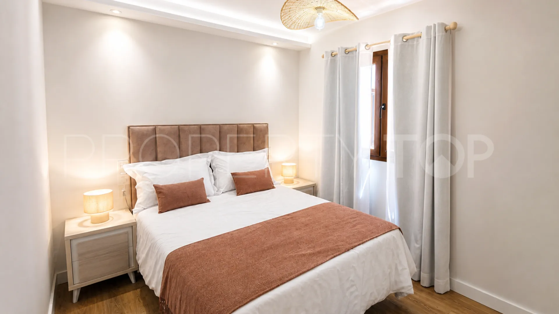 Puerto La Duquesa apartment for sale