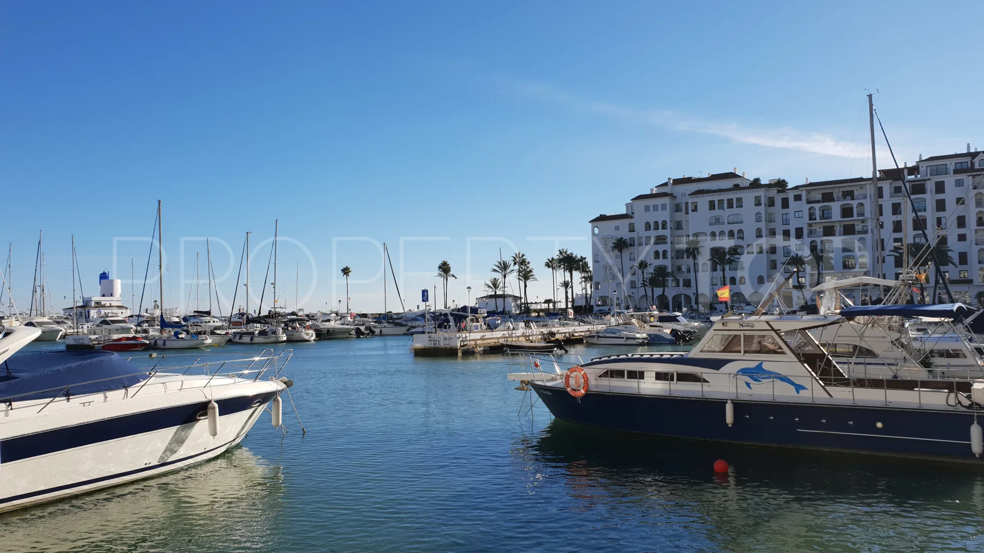 Puerto La Duquesa apartment for sale