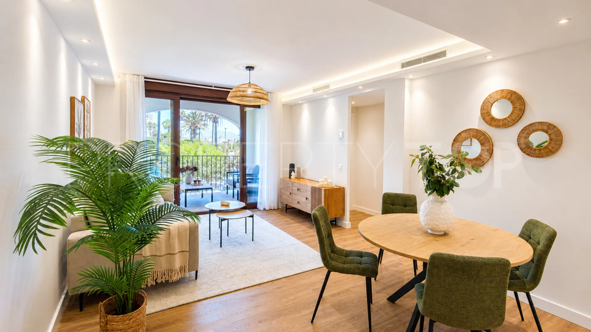 Puerto La Duquesa apartment for sale