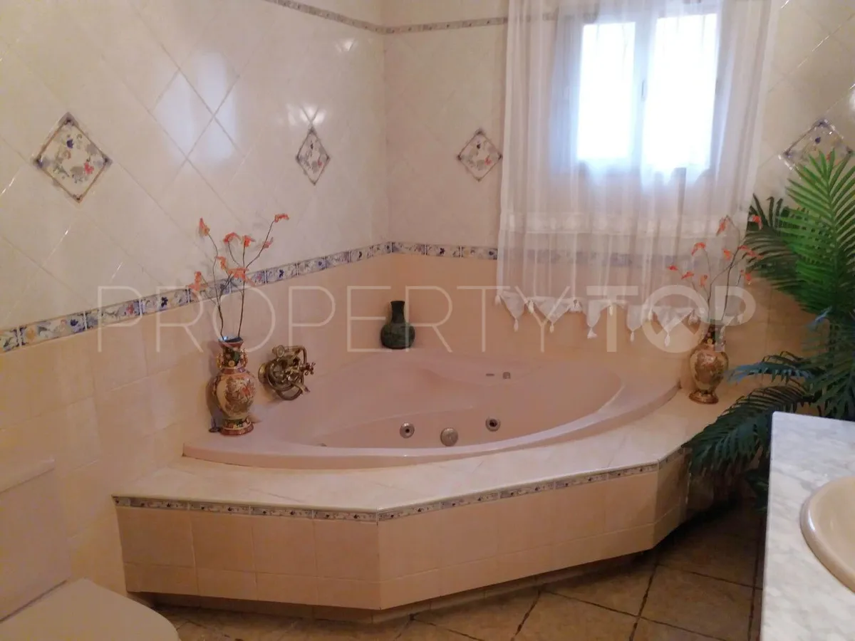 Casa en venta de 3 dormitorios en San Martin del Tesorillo