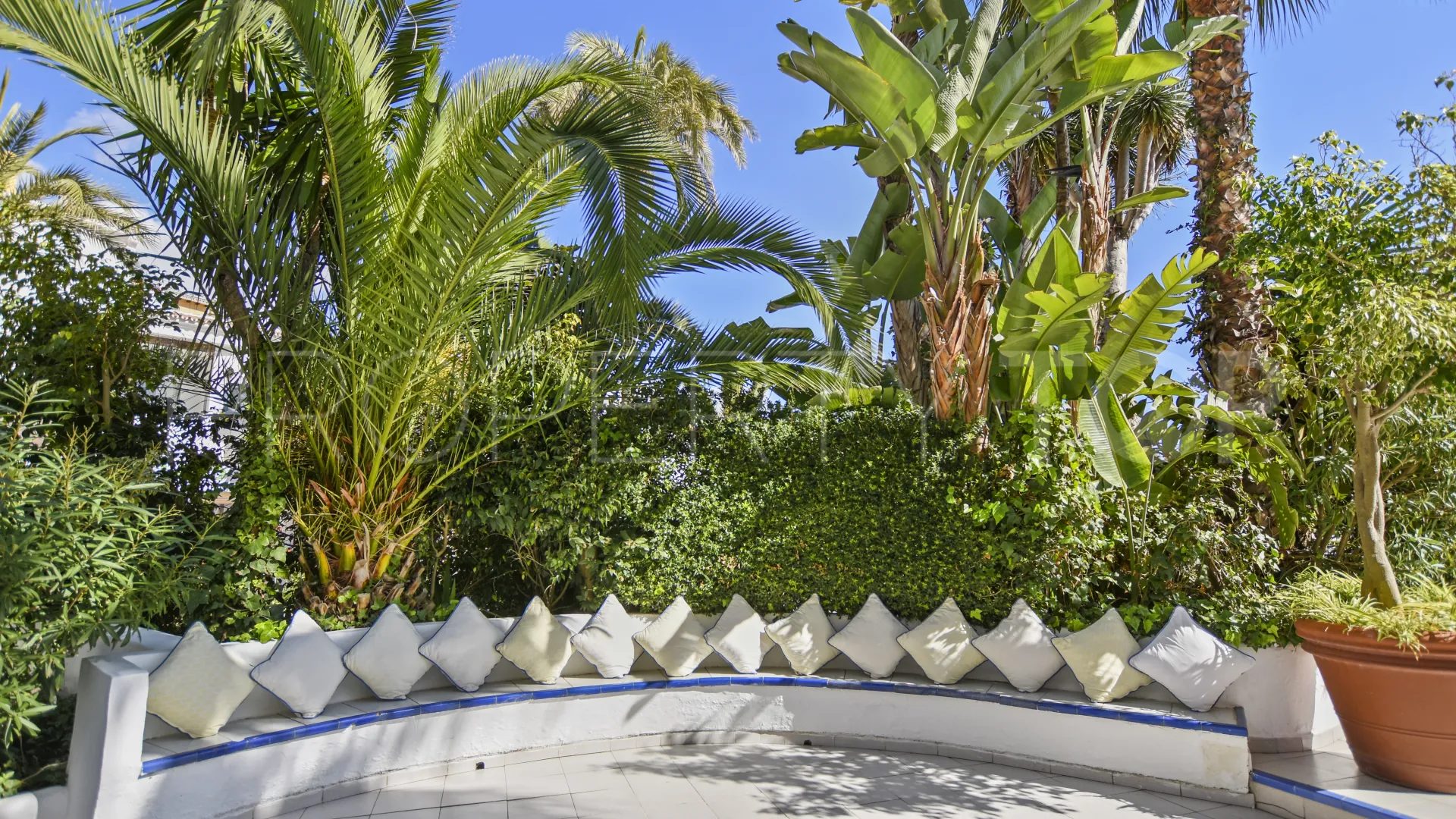 Ground floor apartment for sale in Marbella East