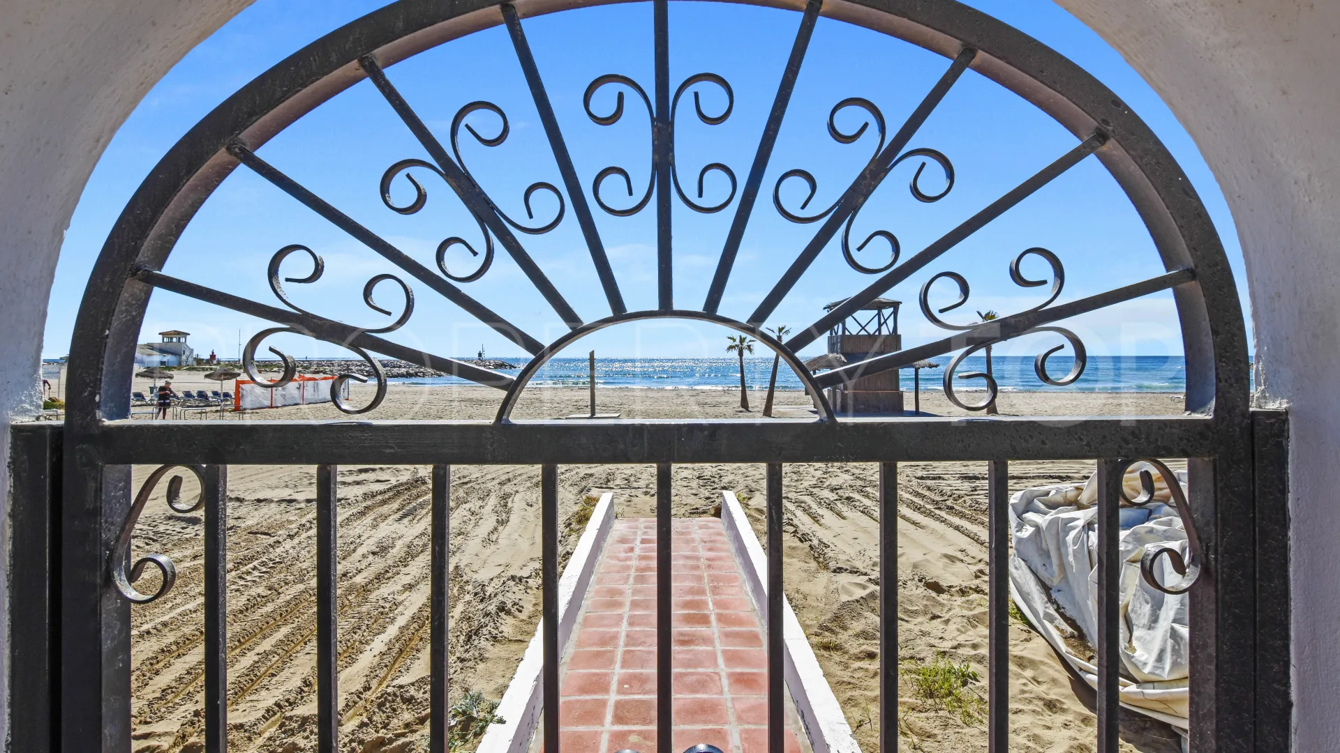 Ground floor apartment for sale in Marbella East