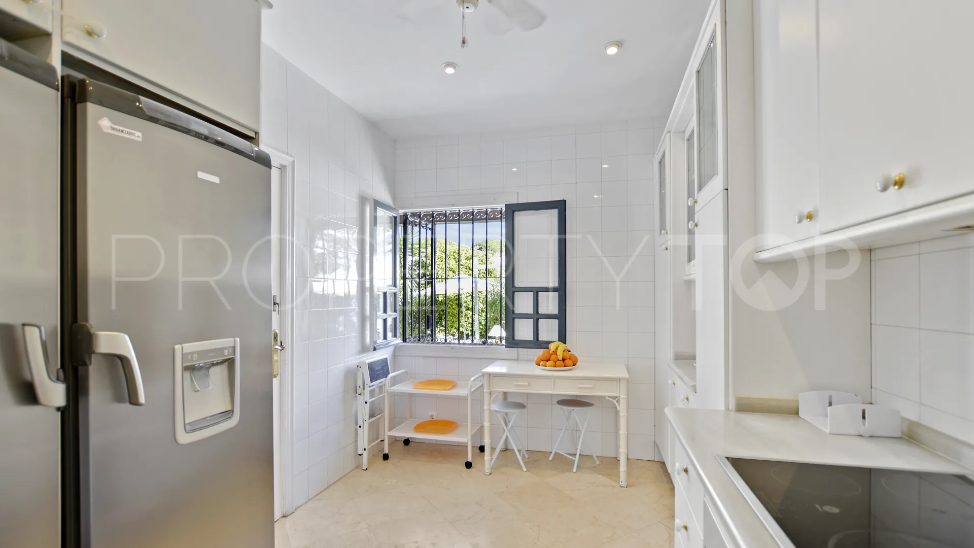 Ground floor apartment for sale in Marbella East
