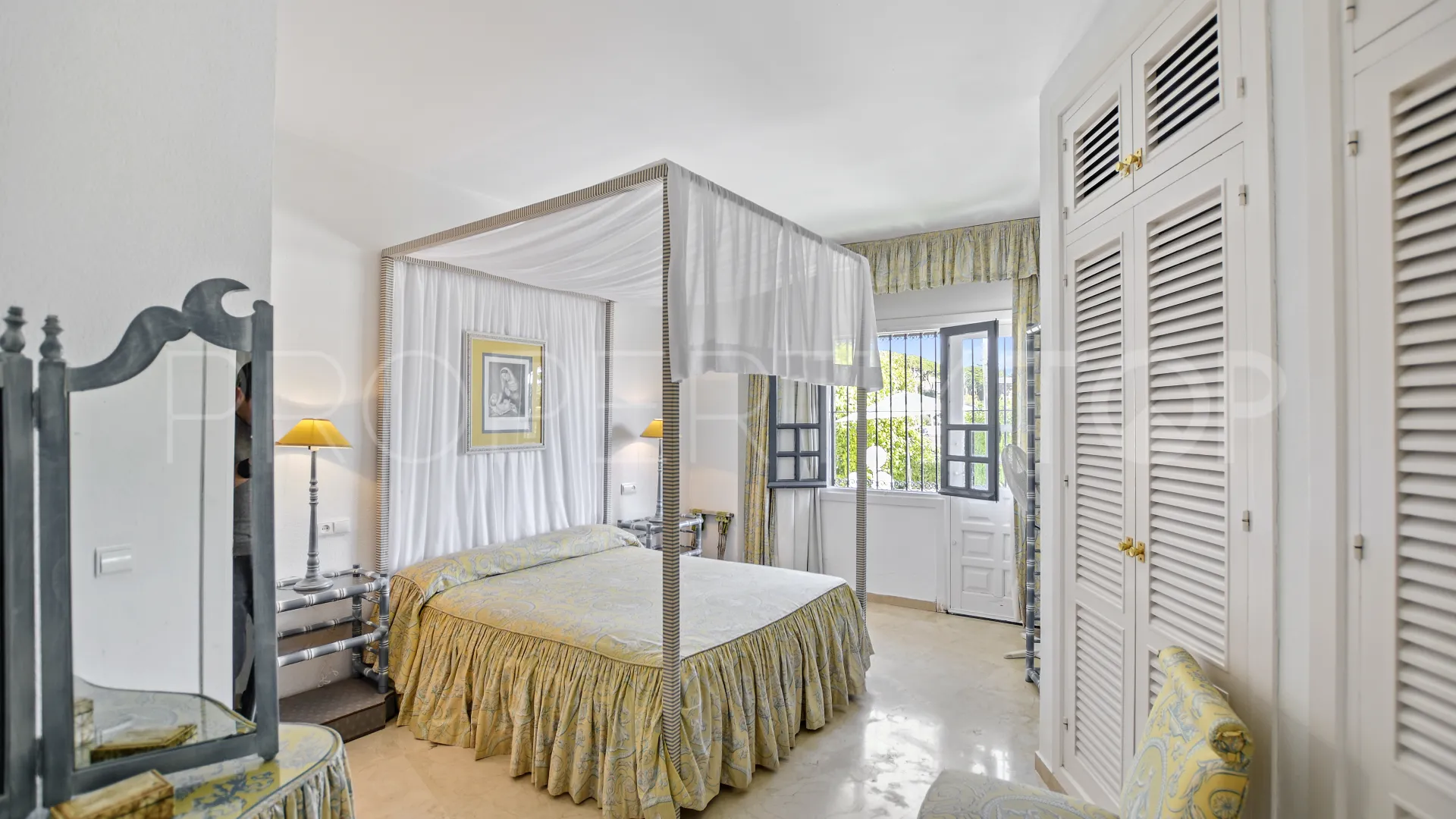 Ground floor apartment for sale in Marbella East