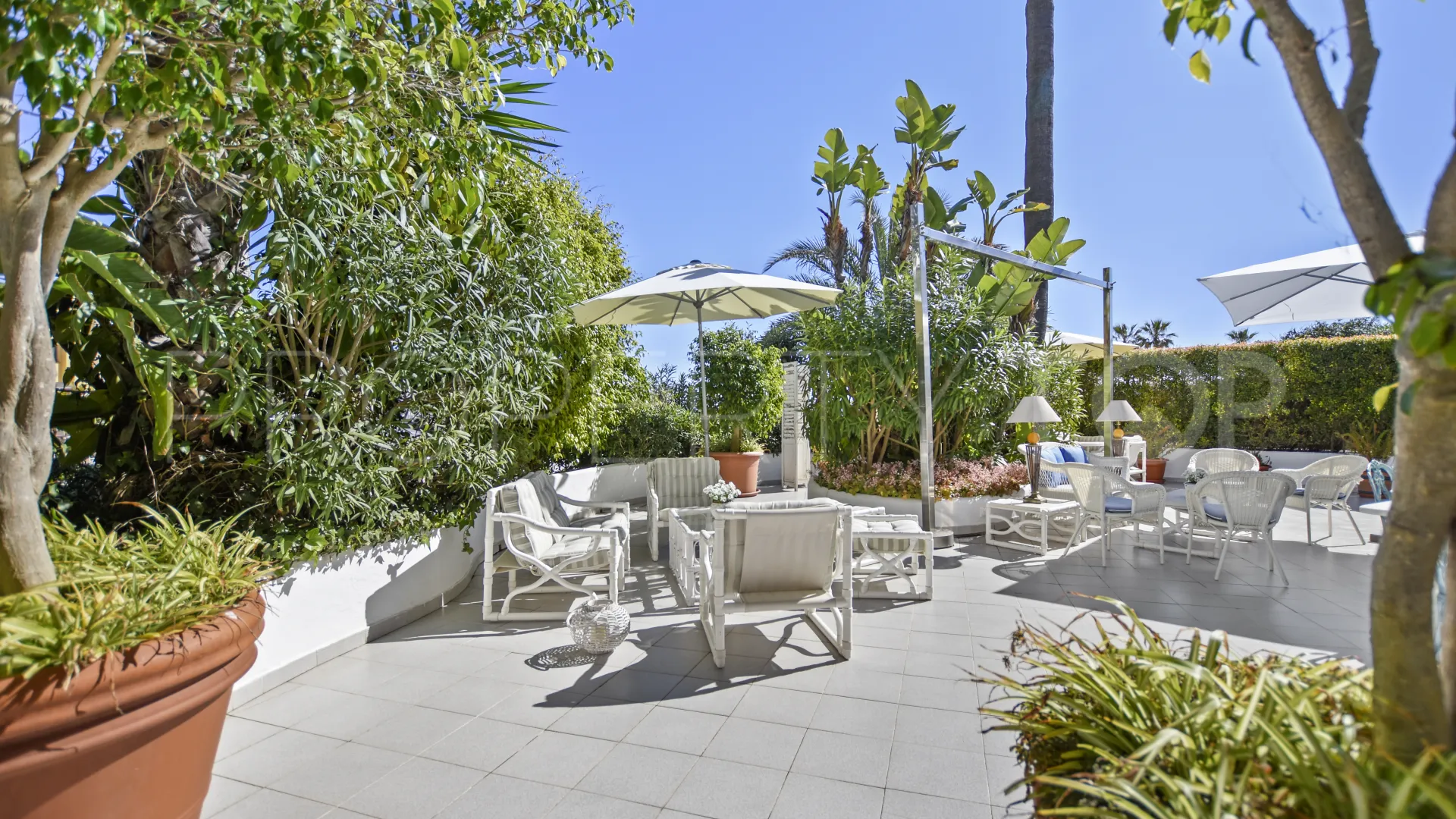 Ground floor apartment for sale in Marbella East