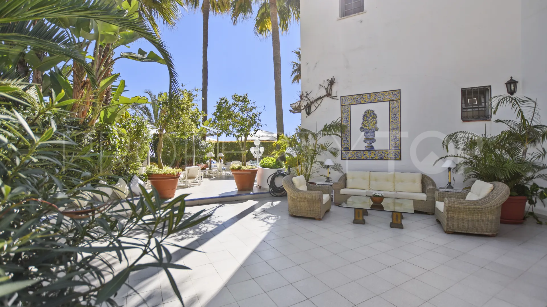 Ground floor apartment for sale in Marbella East