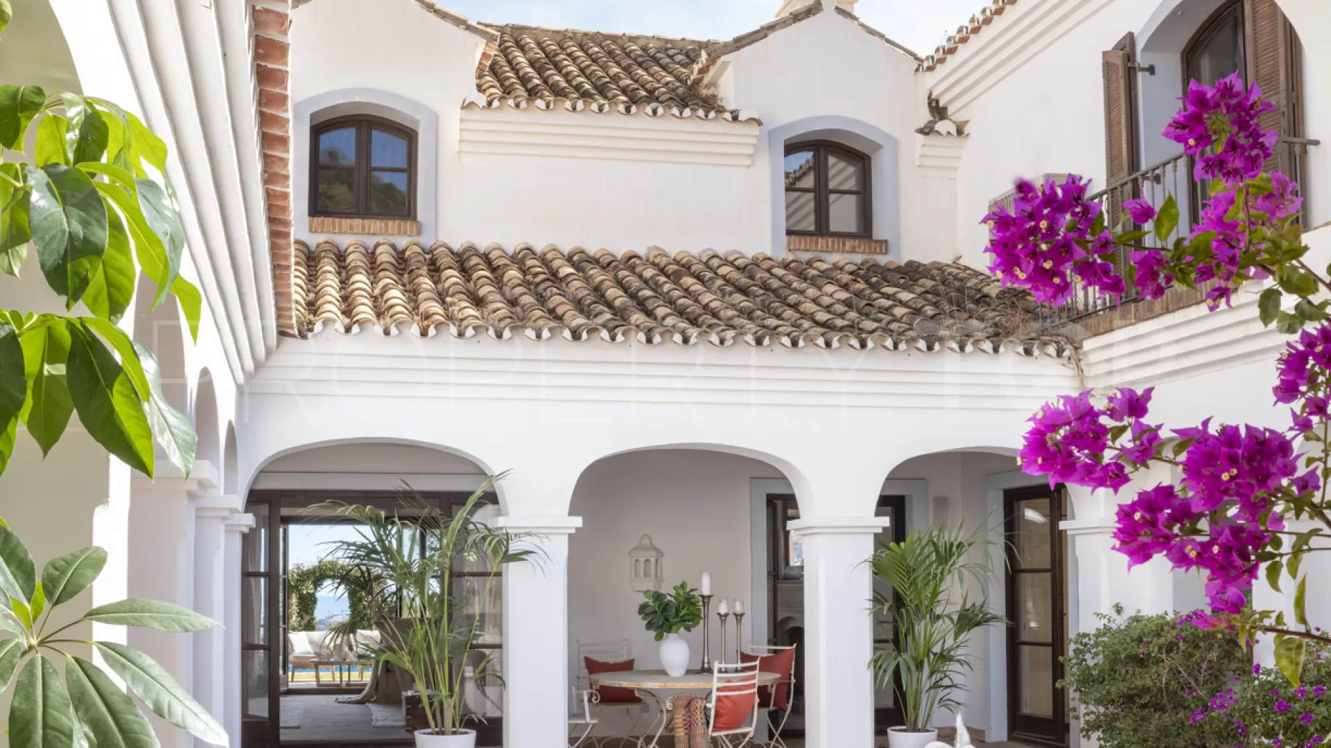 For sale El Madroñal villa