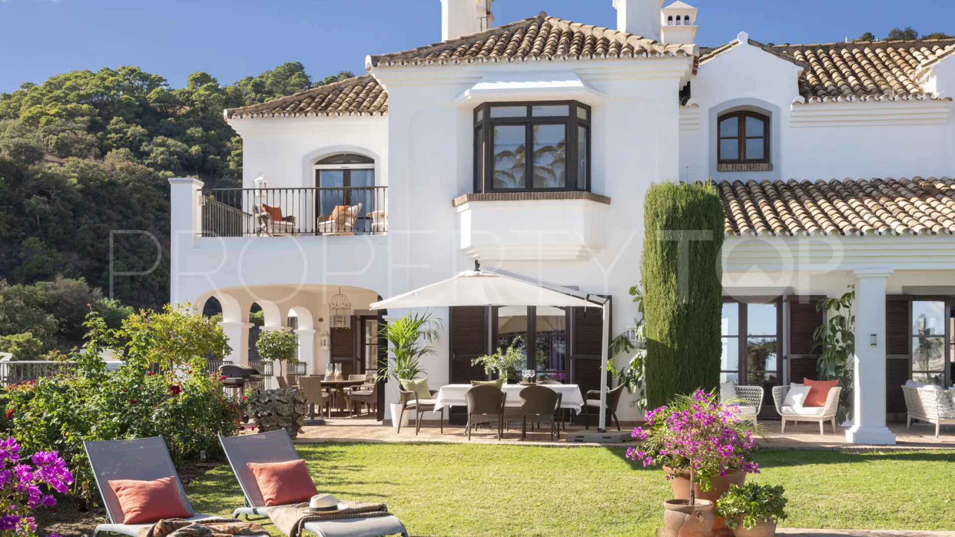 For sale El Madroñal villa
