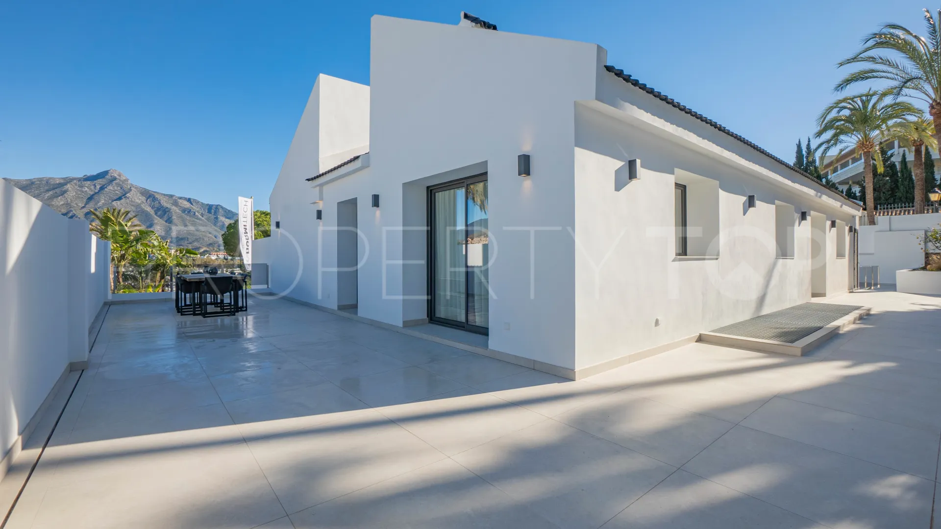 For sale Nueva Andalucia villa with 4 bedrooms