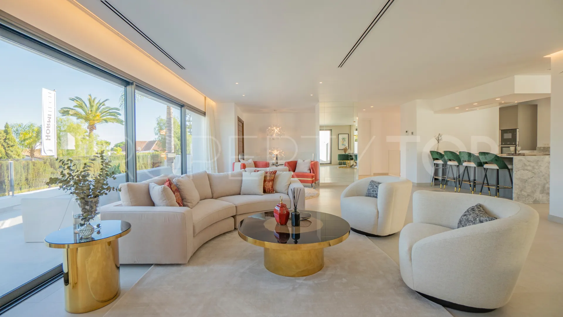 For sale Nueva Andalucia villa with 4 bedrooms