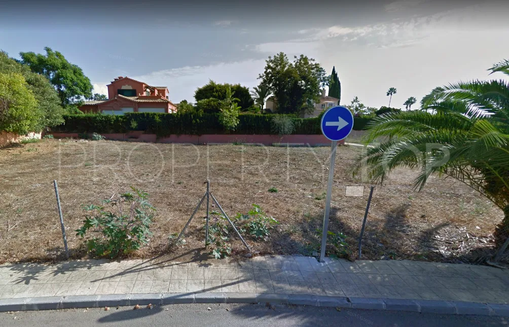 Villa for sale in Guadalmina Baja
