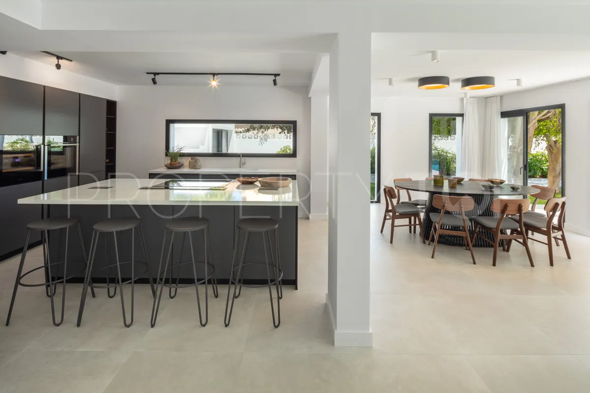 Comprar villa en Marbella - Puerto Banus