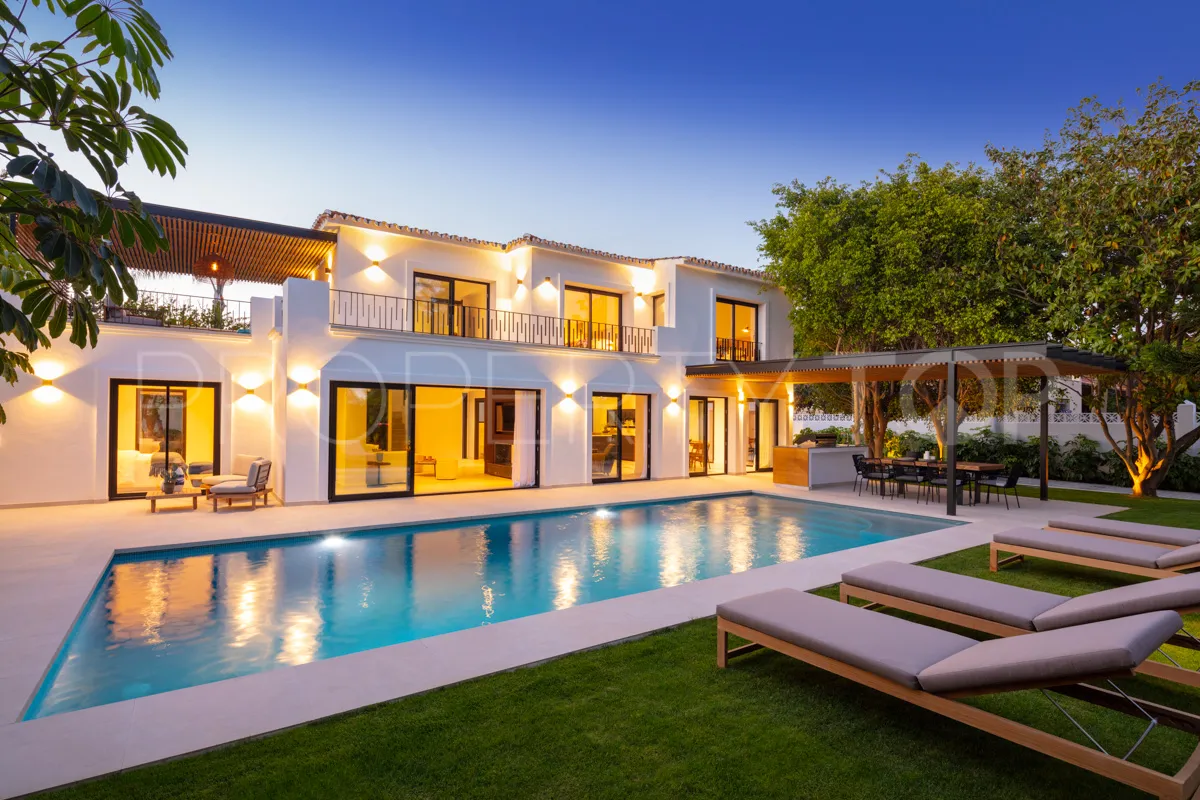 Comprar villa en Marbella - Puerto Banus