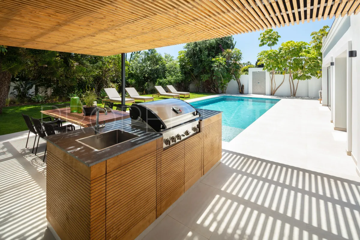 Comprar villa en Marbella - Puerto Banus