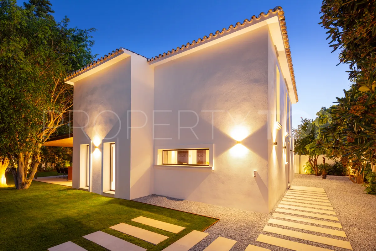Comprar villa en Marbella - Puerto Banus