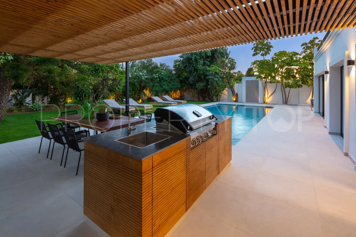 Comprar villa en Marbella - Puerto Banus