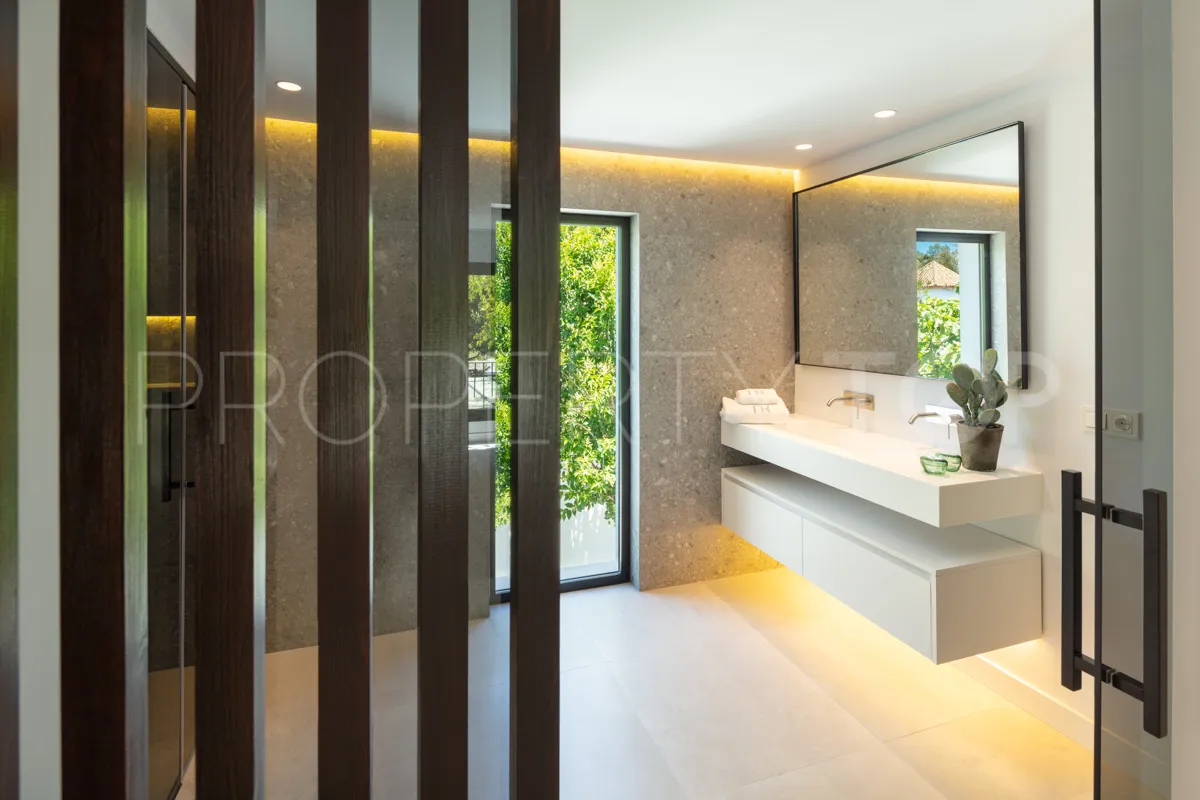 Comprar villa en Marbella - Puerto Banus