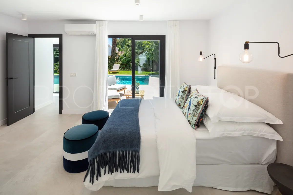 Comprar villa en Marbella - Puerto Banus