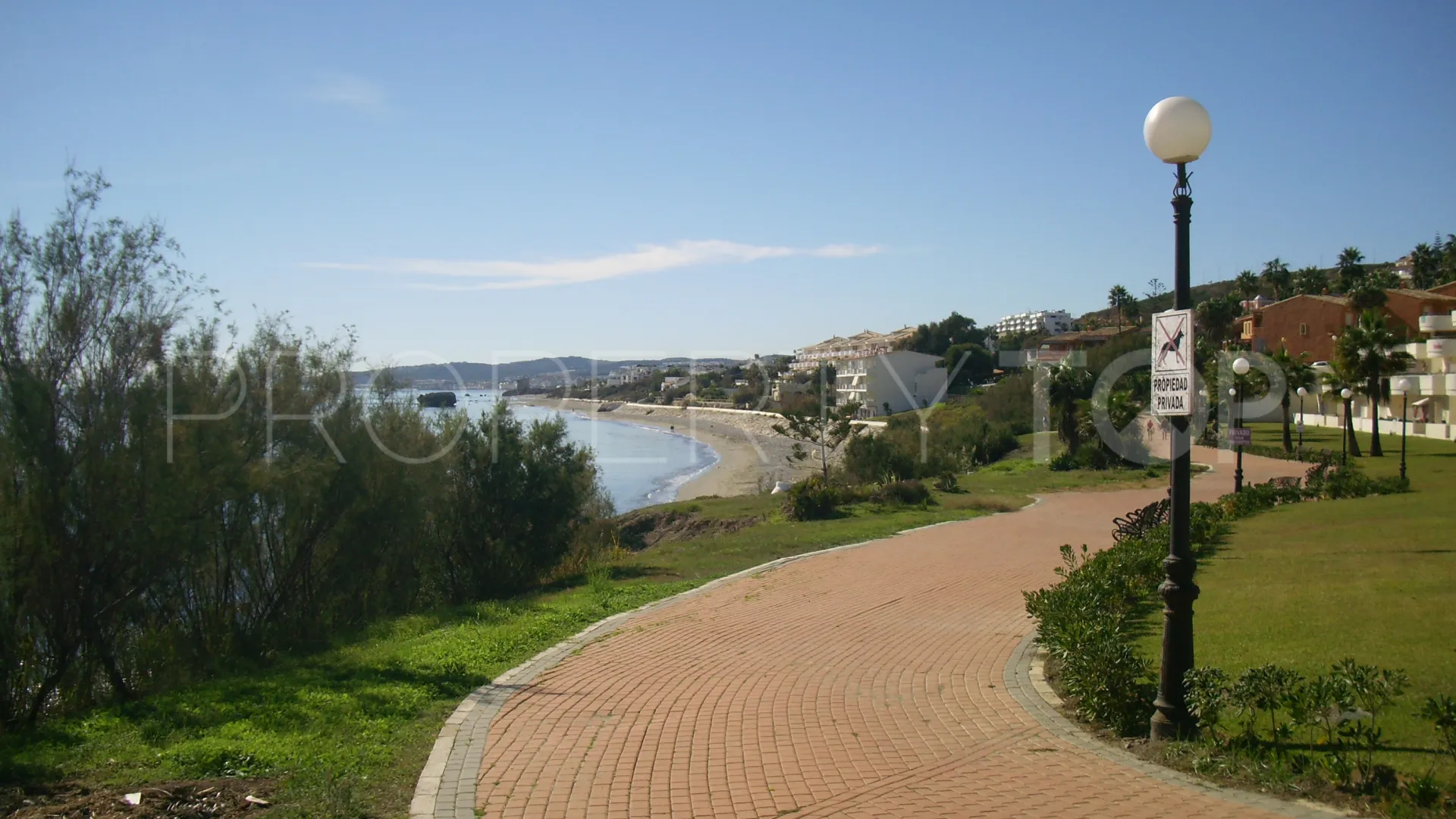 Estepona, apartamento planta baja en venta de 2 dormitorios