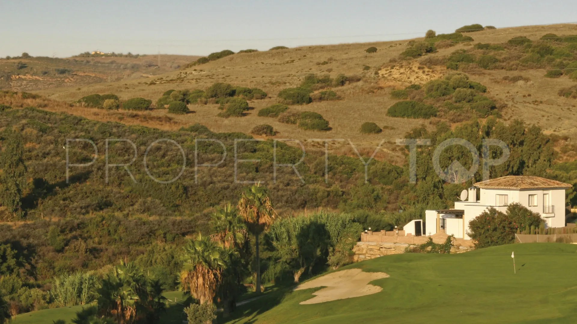 Estepona, apartamento planta baja en venta de 2 dormitorios